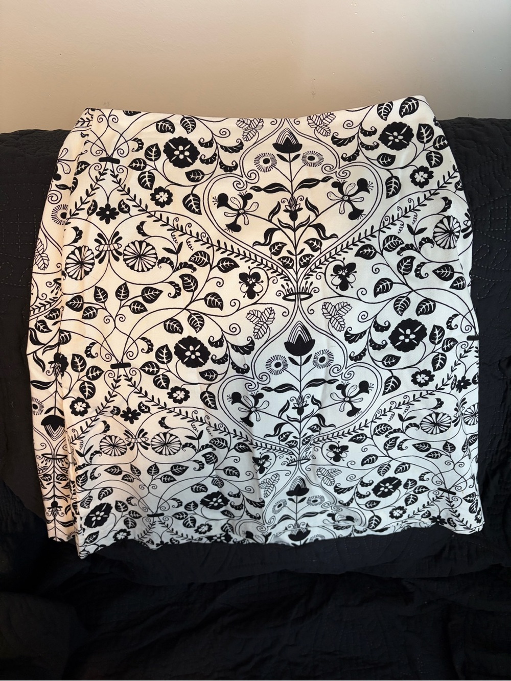 Ann Taylor Black and White A-Line Floral Skirt